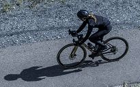 Damska kurtka softshell z oddychającym panelem na plecach Rogelli CORE, czarna - 6